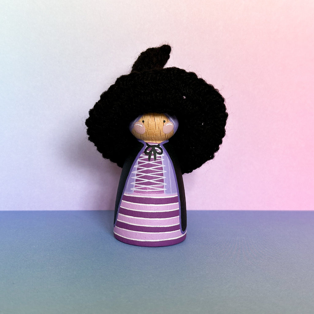 The Spooky Dilly Dolls