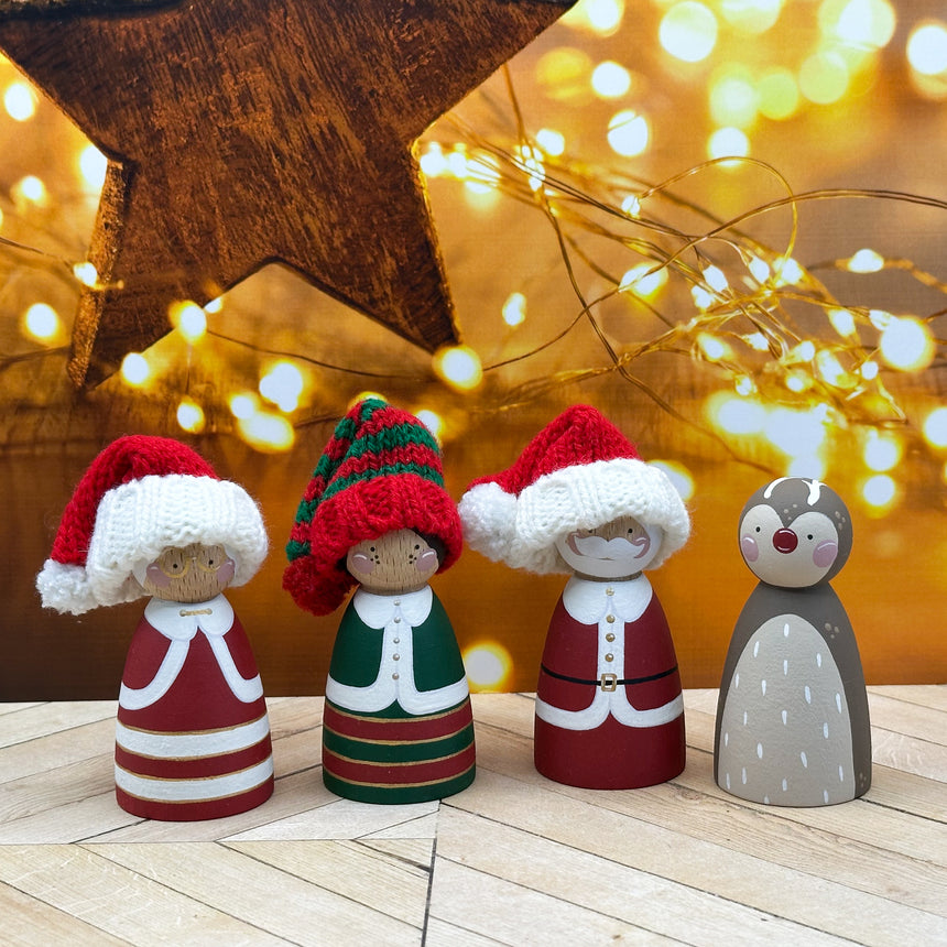 Festive Dilly Dolls